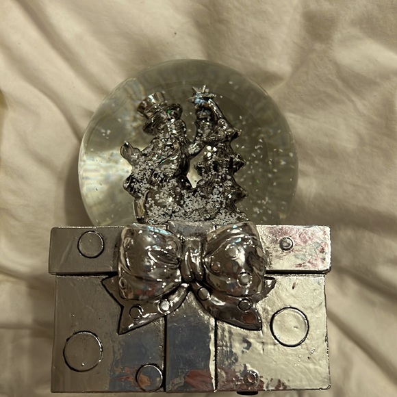 Snow globe - Picture 1 of 4